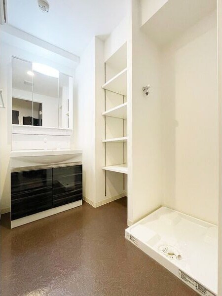 物件内観写真12　(洗面所です)