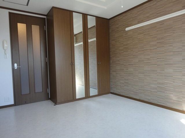 物件内観写真5　(使いやすい居間です)