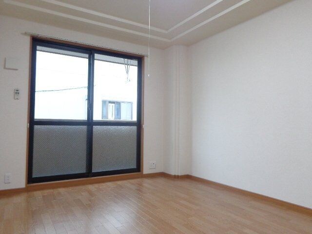 物件内観写真5　(使いやすいリビングです)