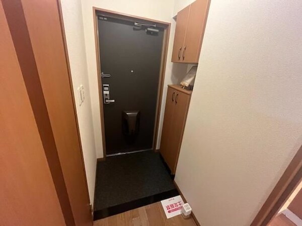 玄関(毎日通る玄関はこちらです)