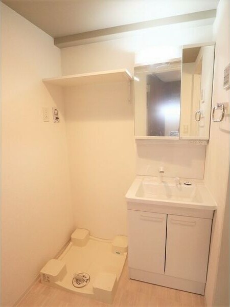 物件内観写真9　(使いやすい洗面所です)