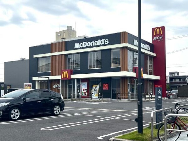 周辺環境(マクドナルド23号浜田町店 1643m)