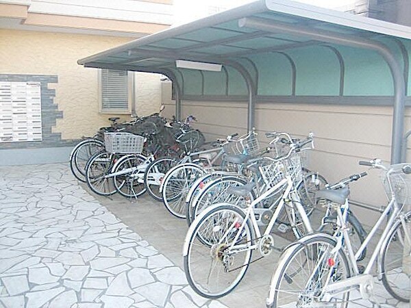 建物設備(駐輪場)