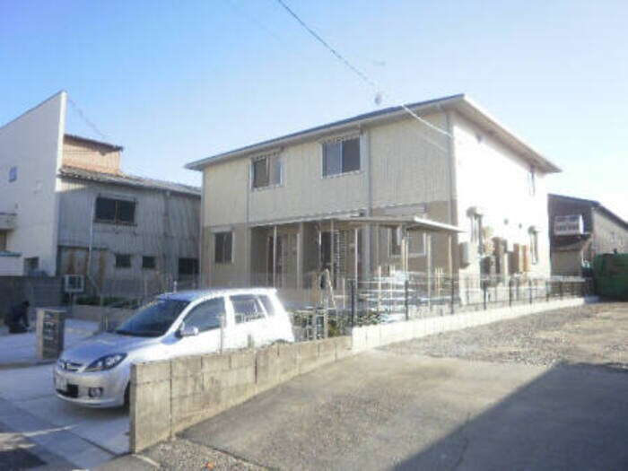 物件外観写真1　(外観も気になるポイント)