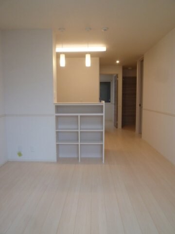 物件内観写真4　(居間です)