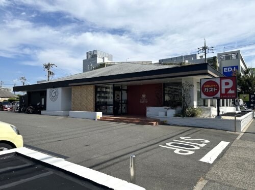 物件内観写真18　(ガスト鳴海最中店 1700m)