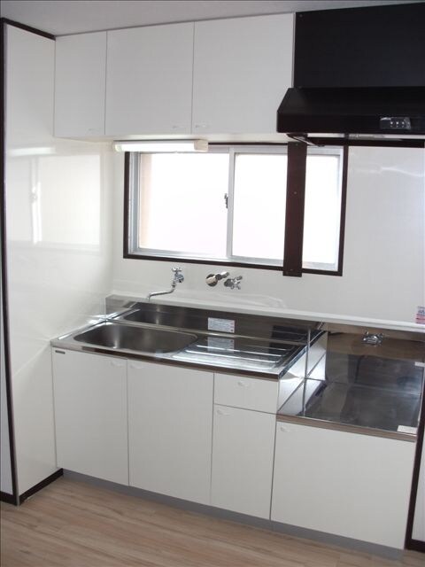 物件内観写真4　(お料理しやすいキッチンです)