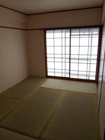 物件内観写真8　(和室です)