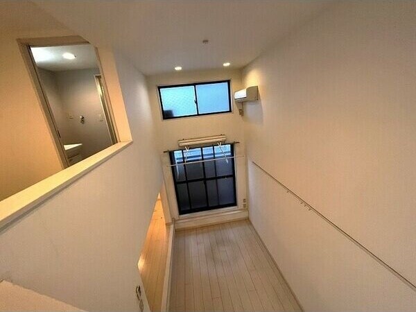 物件内観写真7　(寝室に)