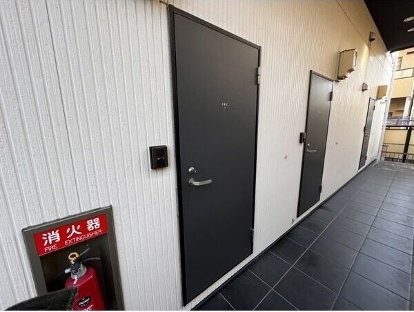 物件内観写真11　(カメラ付きインターホンです)