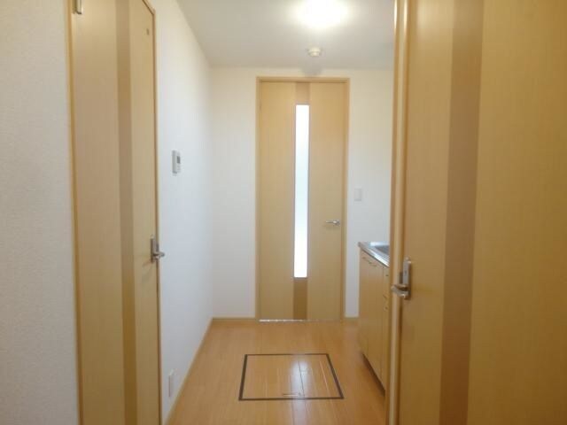 物件内観写真6　(コンパクトなキッチンで掃除もラクラク)