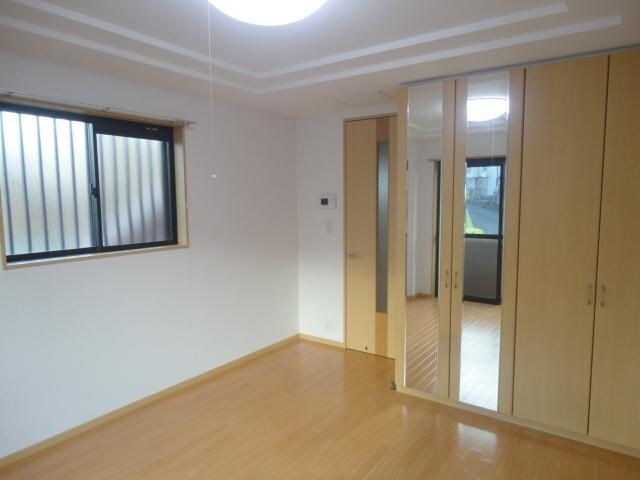 物件内観写真13　(洋室です)