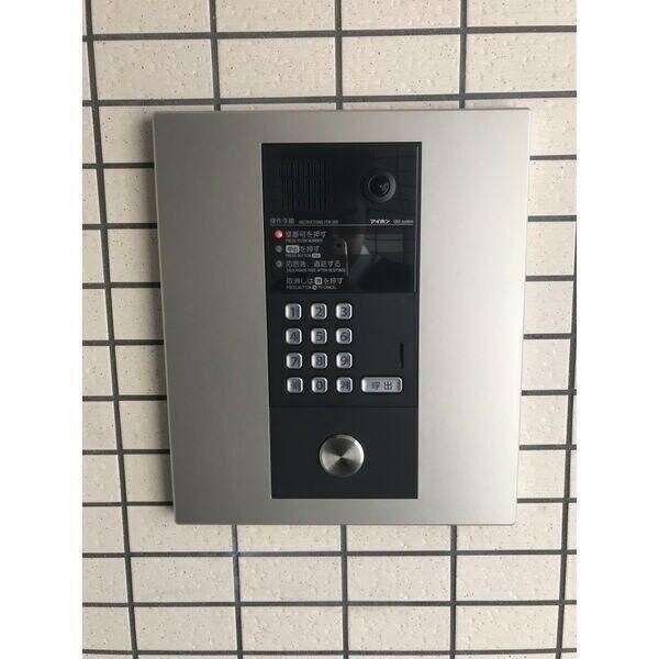 物件内観写真9　(オートロック付いてます)