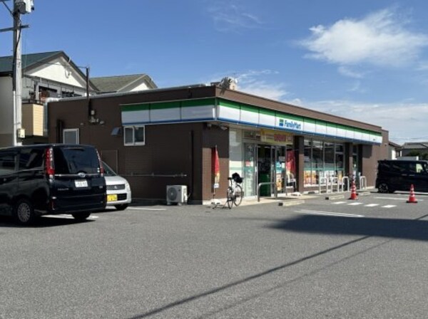 周辺環境(ファミリーマート緑鳴海店 2063m)