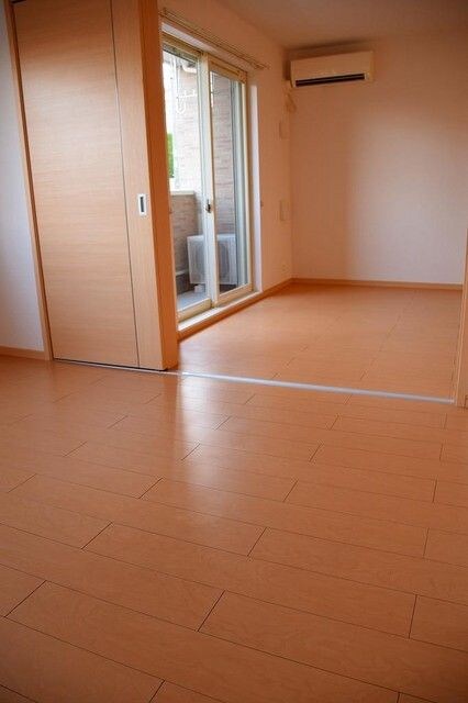 物件内観写真10　(エアコン付いてます)