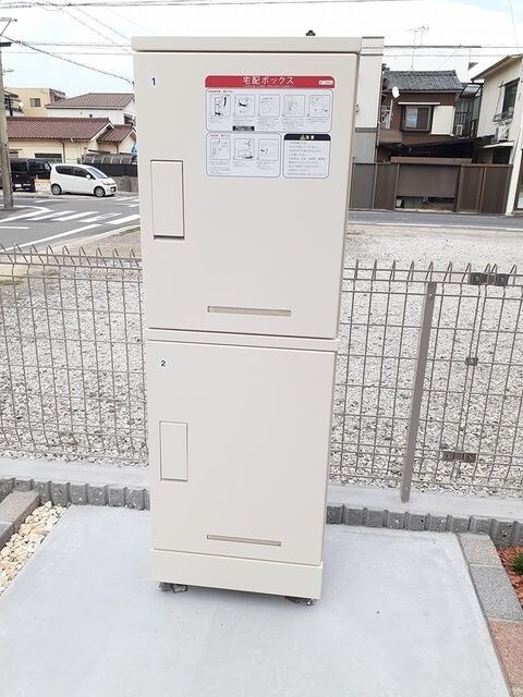 物件内観写真14　(宅配ボックスあります)