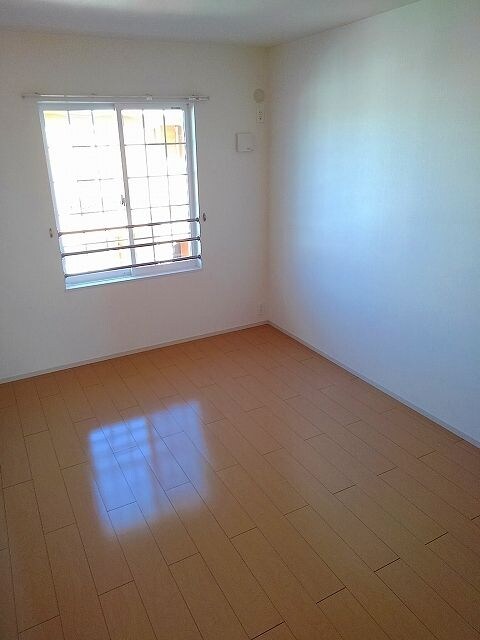 物件内観写真10　(落ち着いて過ごせるお部屋なので、寝室にいかがでしょうか)