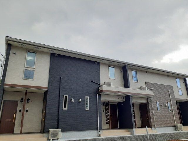 物件外観写真1　(おしゃれな外観です)