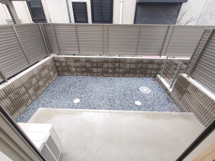 物件内観写真16　(お庭が付いています)