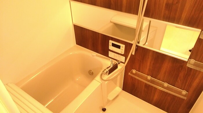 物件内観写真4　(お風呂で日々の疲れを落としましょう)