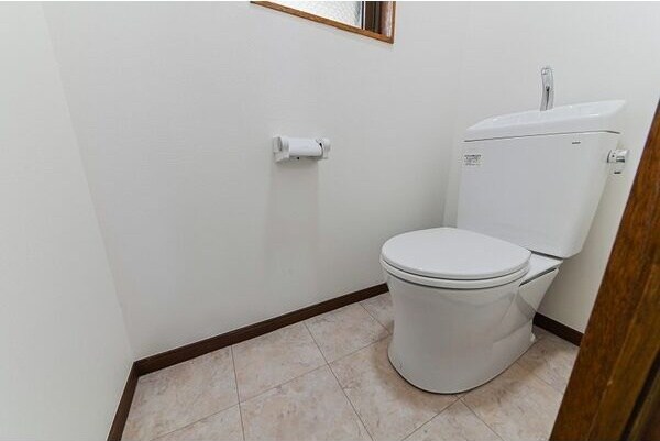 物件内観写真7　(清潔感のあるトイレです)