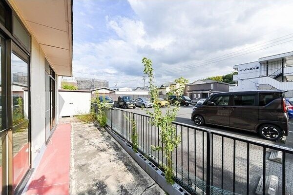 物件内観写真14　(簡単な家庭菜園も楽しめるお庭です)