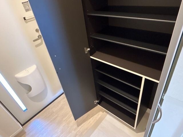物件内観写真13　(シューズボックスあります)