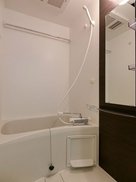 物件内観写真4　(日々の暮らしに欠かせないお風呂です)