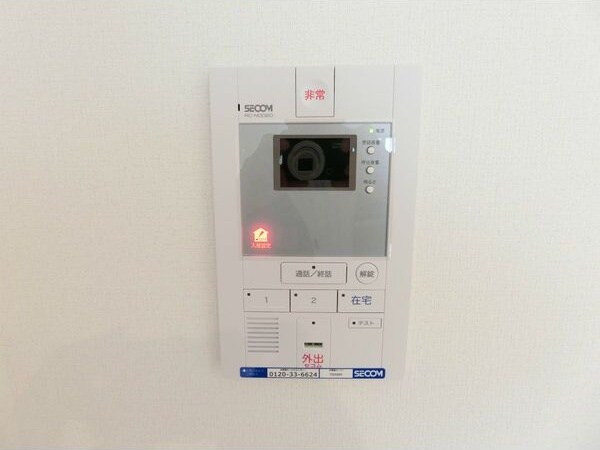物件内観写真7　(インターホン（カメラ付き）)