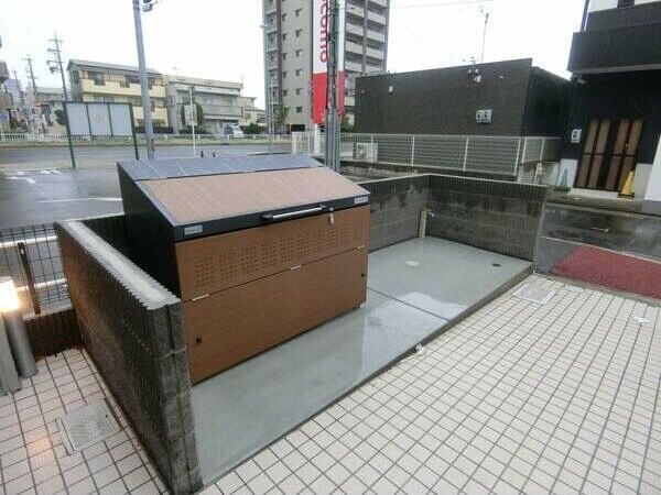 物件内観写真13　(専用ごみ置場)