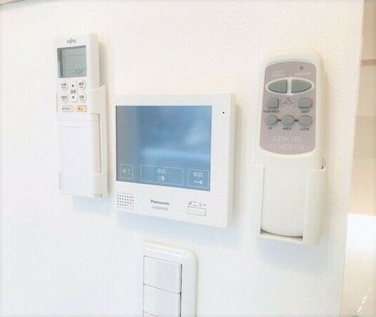 物件内観写真8　(インターホン（カメラ付き）)