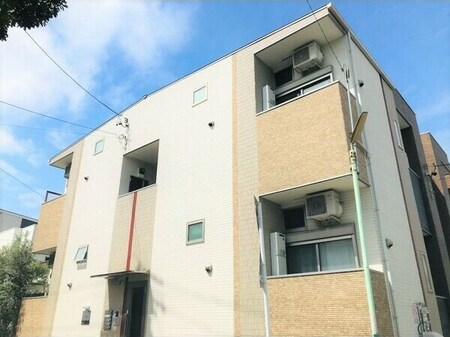 秀名館外観写真