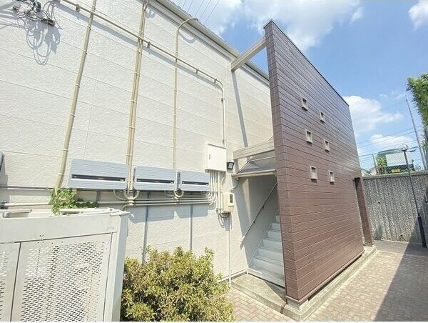 物件外観写真3　(物件の外観です)