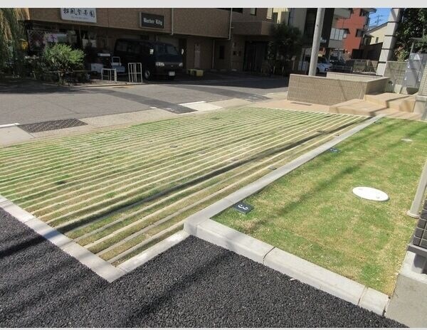 物件外観写真3　(カースペースがあります)