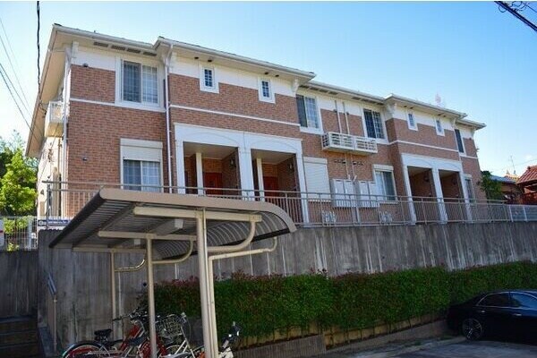 物件外観写真1　(外観も気になるポイント)