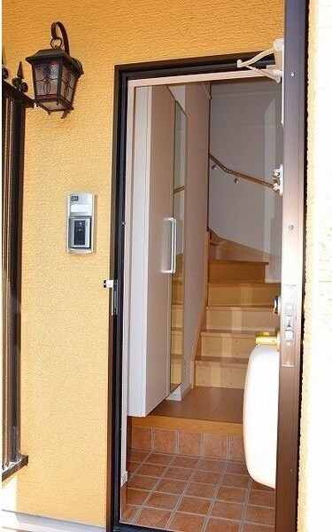 物件内観写真10　(玄関です)