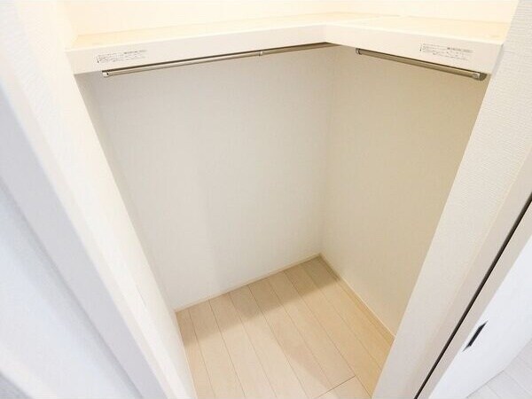 物件内観写真10　(大きなものも収納できそうです)