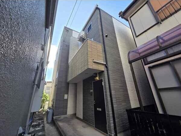 物件外観写真1　(外観も気になるポイント)