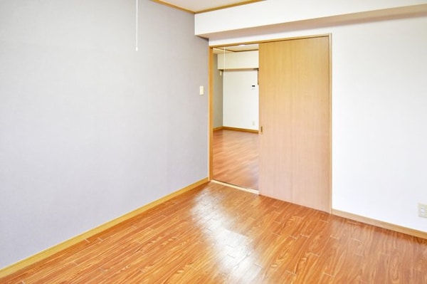 寝室(※同タイプのお部屋の写真です。)