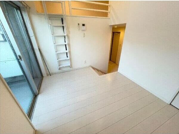 物件内観写真8　(内装です)