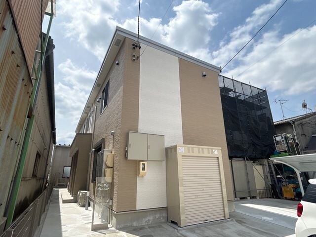 物件外観写真1　(きれいな外観です)