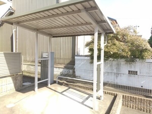 建物設備(駐輪場)