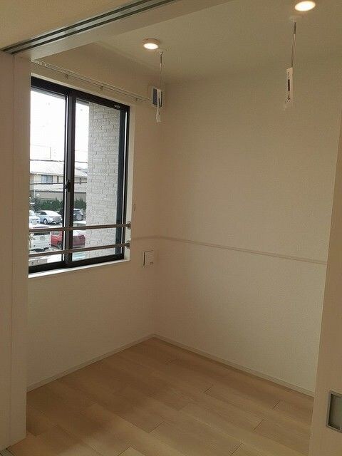 物件内観写真11　(サンルーム)