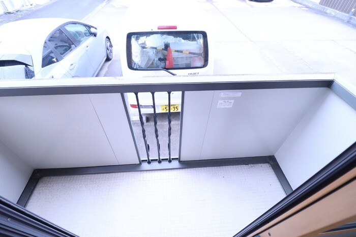 物件内観写真11　(バルコニーがあります)