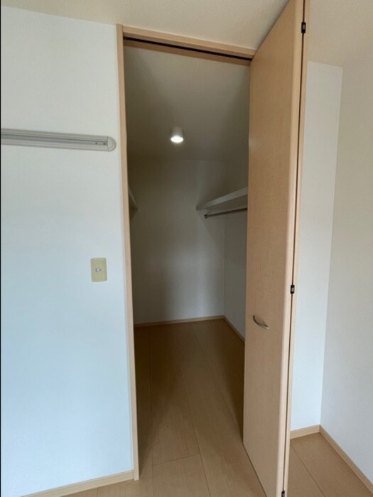 物件内観写真9　(大きなものも収納できそうです)