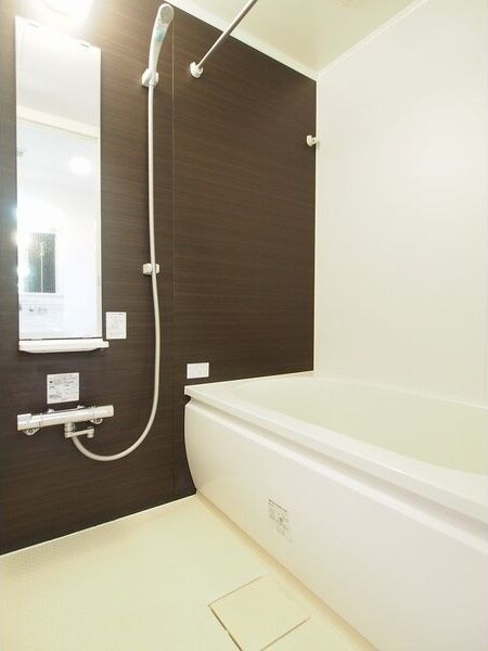 物件内観写真5　(ゆったり過ごせるお風呂です)