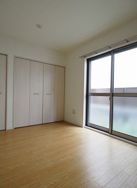 物件内観写真8　(きれいな内装です)