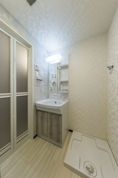 物件内観写真10　(使いやすい洗面所です)