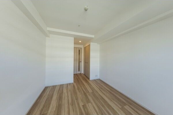 物件内観写真12　(内装は落ち着いています)