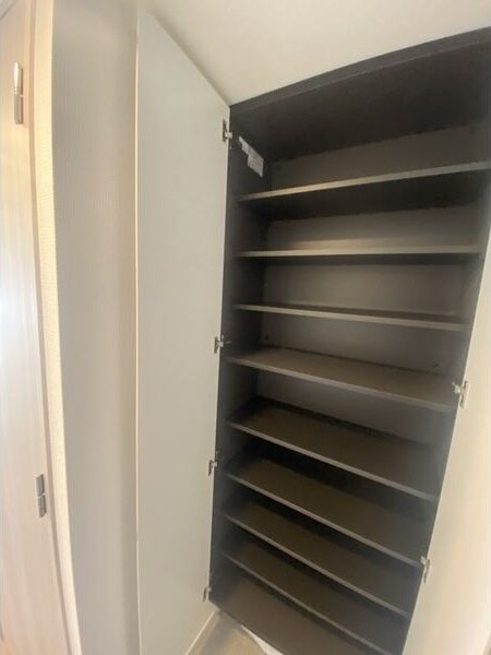 物件内観写真15　(収納もある玄関です)